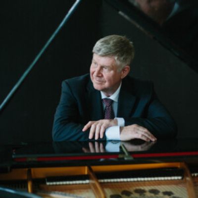 Ian Hobson to Launch Five-Year Schubert-Rachmaninoff Series at St. Peter's Church
