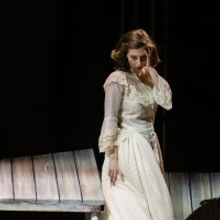 BWW Review: BREAKING THE WAVES at Home Computer Screens