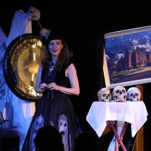 Review: MONICA SALVI: SPIRITS IN MY CLOSET, Stage Door Theatre