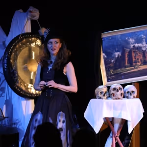 Review: MONICA SALVI: SPIRITS IN MY CLOSET, Stage Door Theatre
