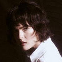 Miya Folick Unveils 'Mommy' From 'Roach' Album