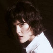 Miya Folick Unveils 'Mommy' From 'Roach' Album