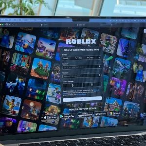 Student Blog: Making Broadway Characters in Dress to Impress on Roblox