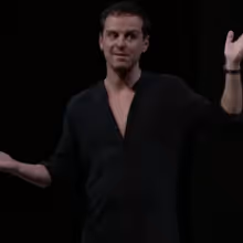 VIDEO: Watch Andrew Scott Performing HAMLET's 'To Be Or Not To Be'