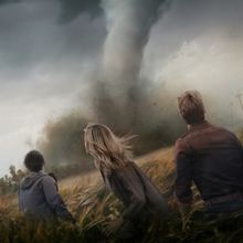 Video: Watch the TWISTERS Trailer With Daisy Edgar-Jones, Glen Powell, Anthony Ramos 