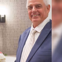 Willie Geist Finds Himself Baked Into a Couple's Wedding Cake