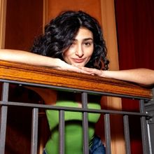 Ava Lalezarzadeh Spills the Backstage Secrets From ENGLISH