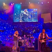 THE LITHIUM EXPERIENCE: Alternative + Grunge Era to be Presented
At Dennis C. Moss