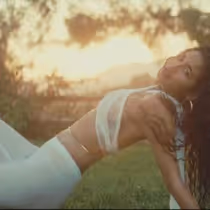 Naisha Unveils "jaana" Visualizer From Debut EP 911