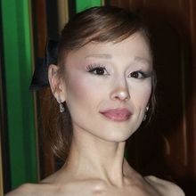 Photo: Ariana Grande and Jonathan Bailey Tease SUNDAY IN THE PARK WITH GEORGE Reunion