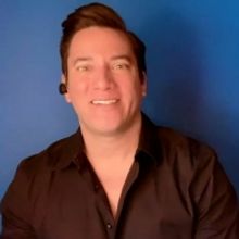 VIDEO: Nicholas Rodriguez Sings 'Brave' for Milwaukee Rep's OUR HOME TO YOUR HOME Ser