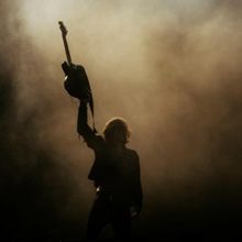 Catfish and the Bottlemen Return With New Single 'Showtime'