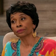 Jenifer Lewis & Marsha Warfield Join THE UPSHAWS Part 4