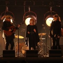 Chris Stapleton Wins CMA Male Vocalist of the Year