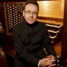 Artist In Residence David Briggs Pays Tribute To Medical Workers With Concert At Cath