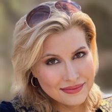 Elena Bennett Joins Amanda Reckonwith At Pangea, April 15