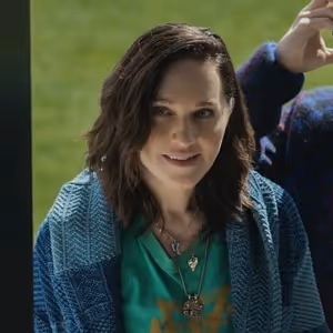 Video: Won't You Be Lena Hall's (Friend &) Neighbor?