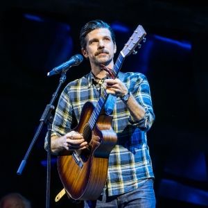 Video: Seth Avett Performs at Curtain Call of SWEPT AWAY