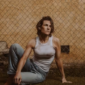 Cameron Esposito to Perform at The Den Theatre on New Year's Eve