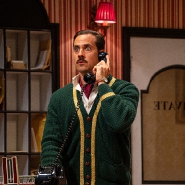 Interview: 'You're Having a Mental Breakdown Eight Times a Week!': Actor Danny Bayne  Photo