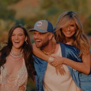 Video: Sofi Tukker Share Infectious New Single 'Spiral' With Music Video Starring…