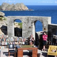 BWW Review: EDUCATING RITA, The Minack Theatre
