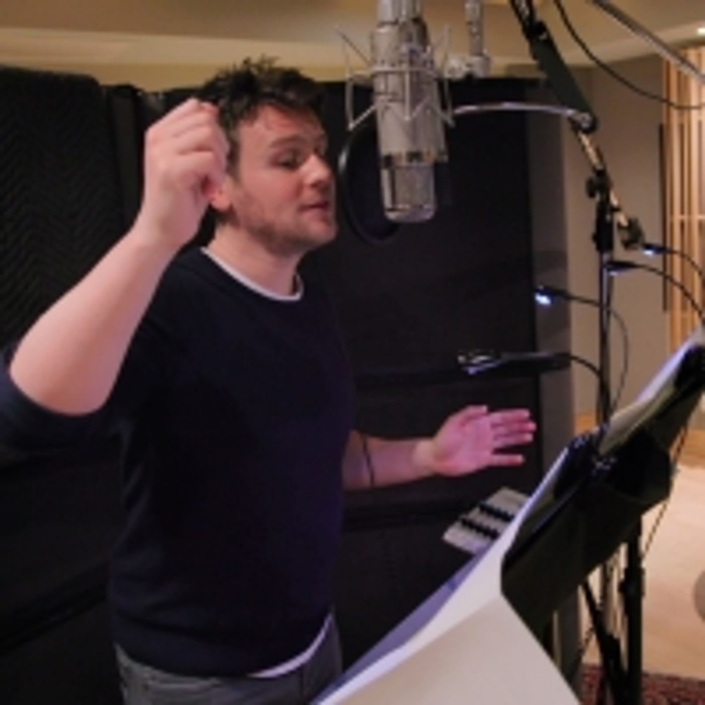 Wake Up With BWW 5/14: Lin-Manuel Miranda and More Named to Coalition for NYC Hospitality & Tourism Recovery, and More!  Image