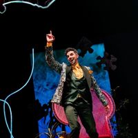 Review: Paul Melendy Takes Flight in FEATHERBABY at Greater Boston Stage Company Photo