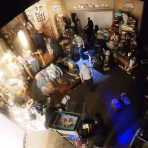 Video: Get a Backstage Look at I NEED THAT's 90- Second Scene Change