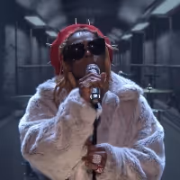 VIDEO: Lil Wayne Performs 'Dreams' on THE TONIGHT SHOW WITH JIMMY FALLON Video