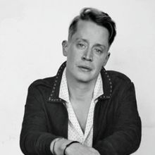 Macaulay Culkin Hosts a HOME ALONE Screening at the Paramount Theatre