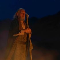 Video/Photos: Ben Kingsley is Moses in New HOUSE OF DAVID Companion Special
