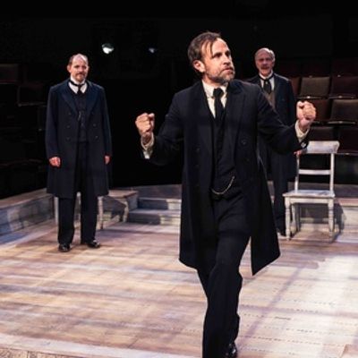 Review: AN ENEMY OF THE PEOPLE at Union Arts Center