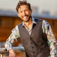 BWW Interview: Opera Star, AARON BLAKE brings Crossover Stylings to Feinstein's/54…