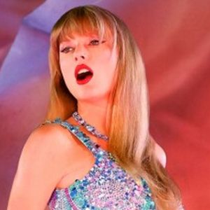 Review Roundup: Taylor Swift Brings THE ERAS TOUR to Movie Theaters; What Are…