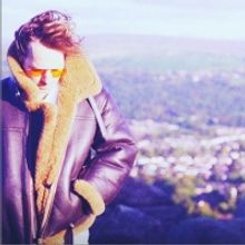 London-based Rock Soloist Drew Davies Shares New Single 'Mrs. Taylor'