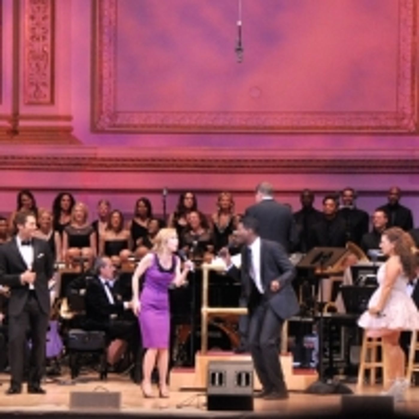 Wake Up With BWW 9/13: Inside FROZEN Opening Night, the Making of WICKED, and More!  Image