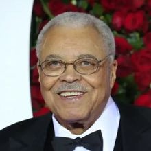 MUFASA: THE LION KING Pays Tribute to James Earl Jones in Opening Credits