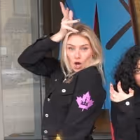Video: Toronto Cast of SIX Visit Hans Holbein Portrait of King Henry VIII at Art… Video