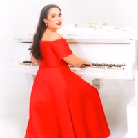 Gina Naomi Baez Releases New Holiday Single 'Tinsel and Tears'