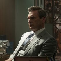 Photos: First Look at Apple's YOUR FRIENDS & NEIGHBORS Season 2