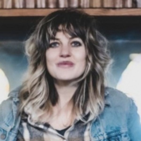 Anaïs Mitchell Shares New Track 'On Your Way (Felix Song)' Photo