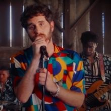 VIDEO: Ben Platt Performs New Single 'I Wanna Love You But I Don't' on LATE NIGHT!