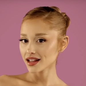 Video: Ariana Grande and Cynthia Erivo Describe WICKED in TONIGHT SHOW Song