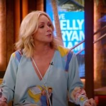 VIDEO: Jane Krakowski Debuts the LIVE WITH KELLY AND RYAN Kaftan