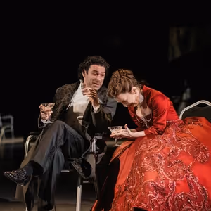 Review: LES LIAISONS DANGEREUSES, Starring Lesley Manville & Aiden Turner