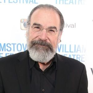 Mandy Patinkin Is 'Thrilled' for Jonathan Bailey for SUNDAY IN THE PARK WITH GEORGE R