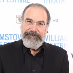Mandy Patinkin Shares Advice for Jonathan Bailey Ahead of SUNDAY