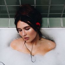 Mimi Webb to Release Sophomore Album 'Confessions' in September