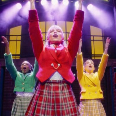 Video: Gerardine Sacdalan, Louis Hearsey, and More in New Trailer For HEATHERS UK Tour